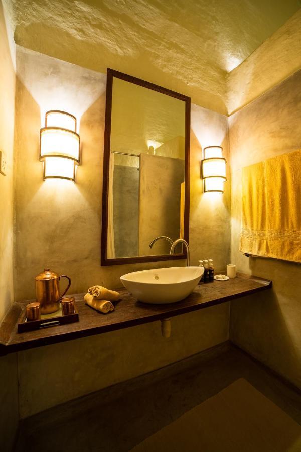 Tiger Tops Karnali Lodge Bardiya Экстерьер фото