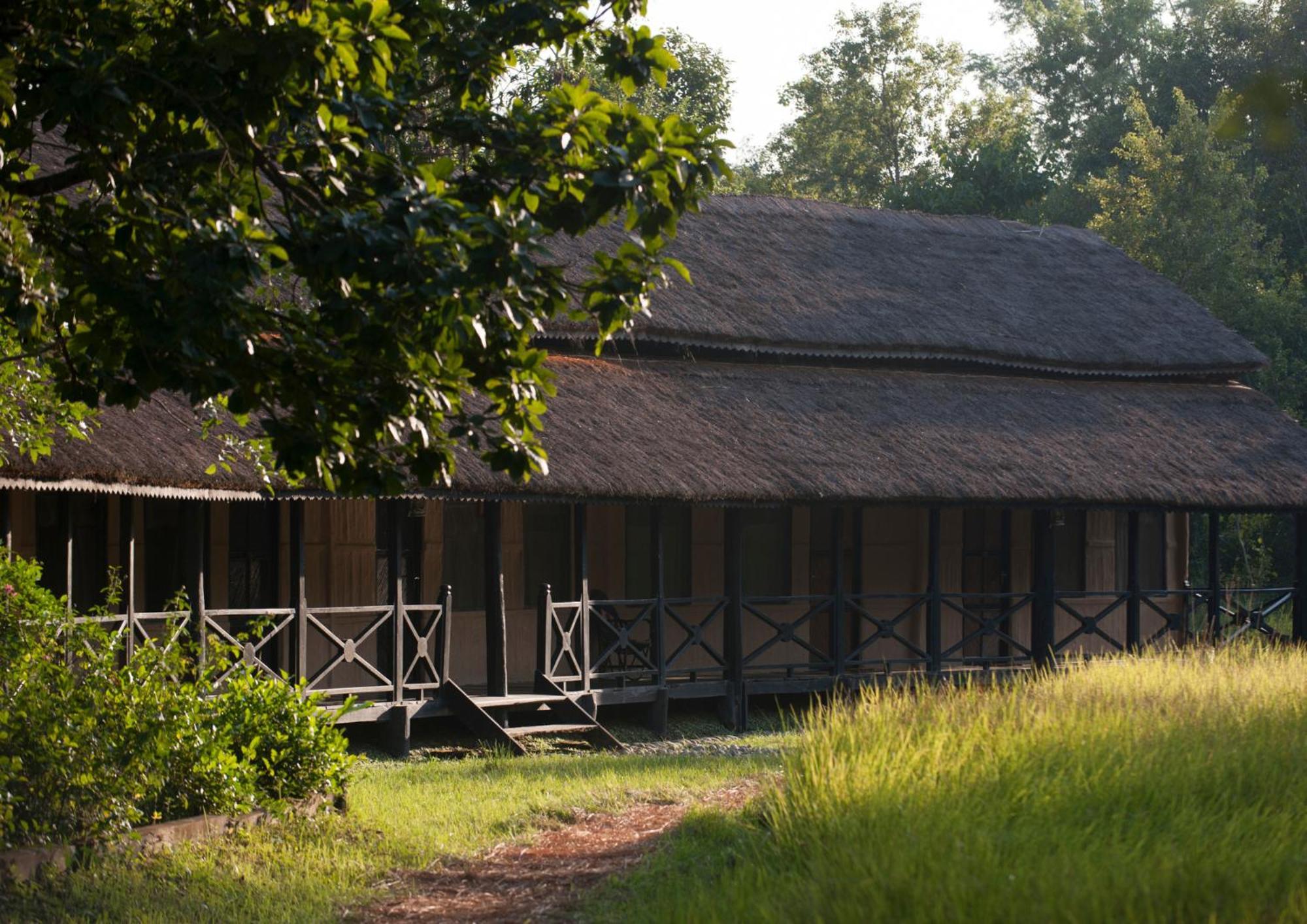 Tiger Tops Karnali Lodge Bardiya Экстерьер фото