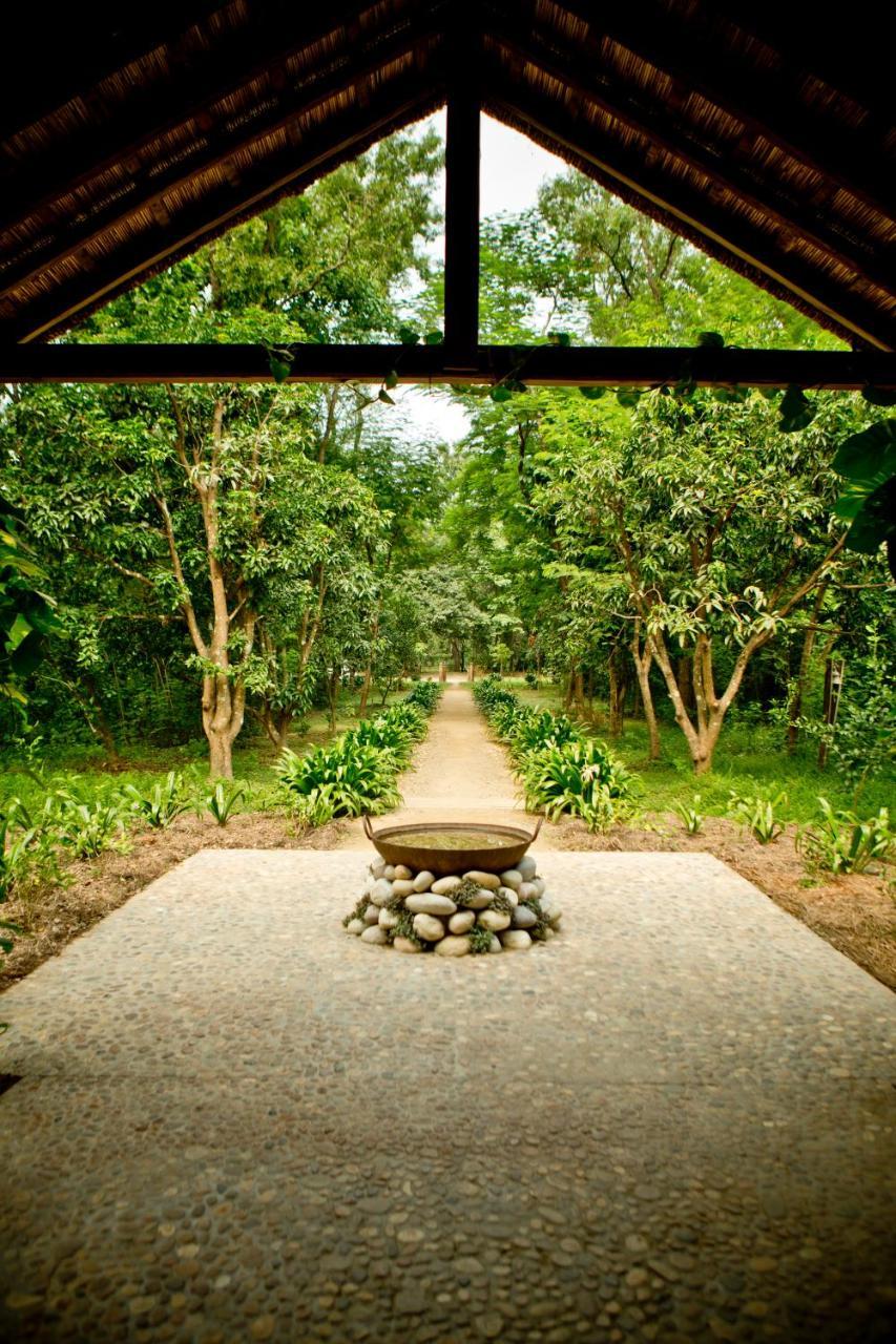 Tiger Tops Karnali Lodge Bardiya Экстерьер фото